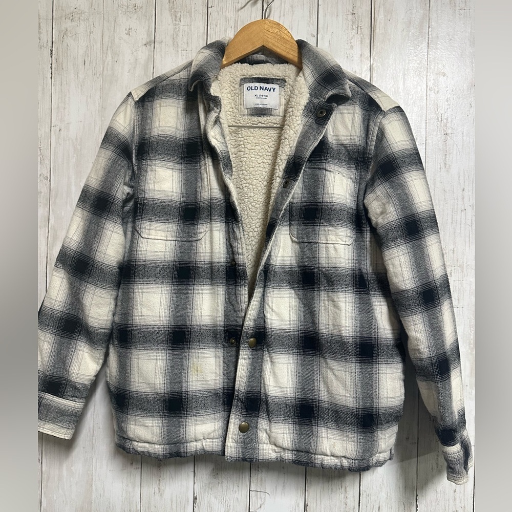 Old Navy Checkered Flannel Sherpa Lines Jacket Size XL boys - Picture 3 of 7